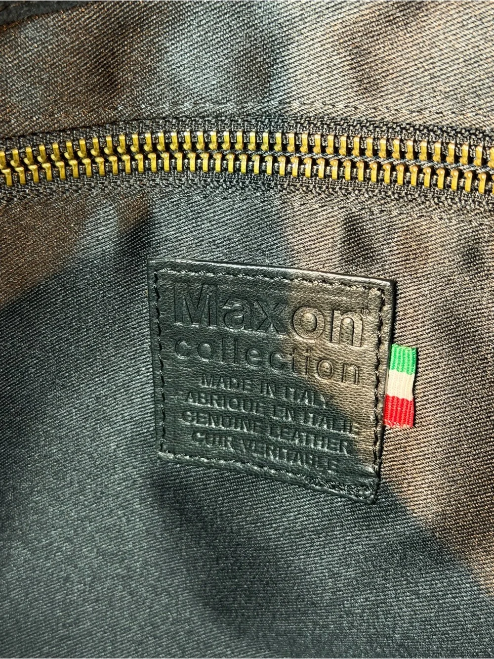Max On Collection genuine leather messenger bag made in Italy.